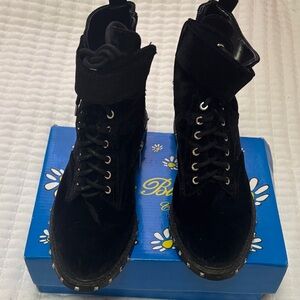 Black Lace-Up Women's Velvet Boots with Studded Sole